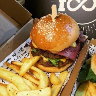 Food. Homemade Burger Eryaman