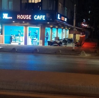 XLarge House Cafe