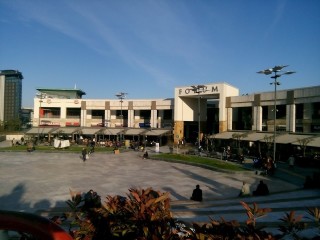 Burger King İstanbul Forum 2 Metro Girişi