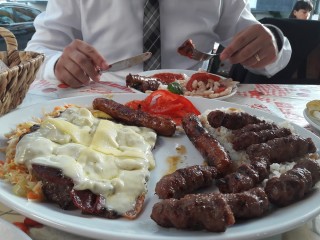 MİRZA KÖFTECİSİ