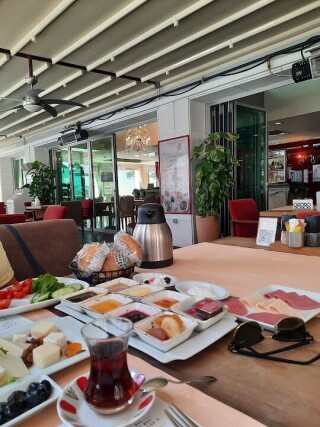 Cafe Rosso