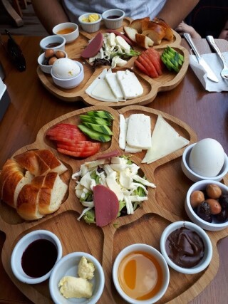 Hışmanlar Börek Rest & Cafe