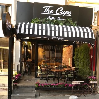 The Cups Coffee House