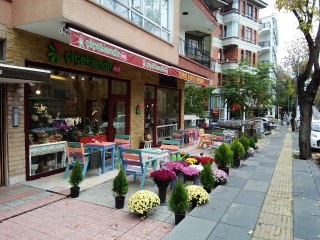Aromis Flower Cafe