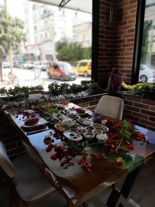 Cafe Aden