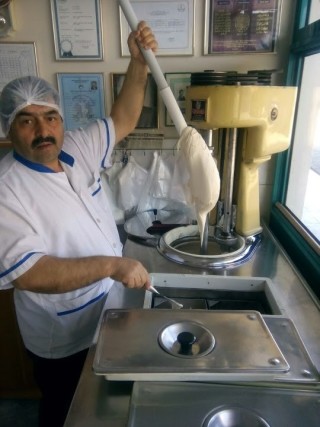 Helvacıoğlu Dalama dondurması