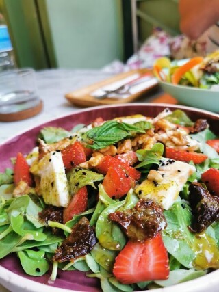 Yeşil No. 11 Salad & Juice Bar