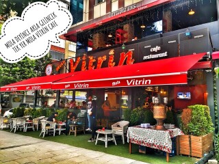 Mola Vitrin