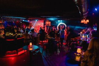 Q Lounge & Club