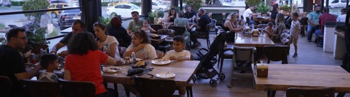 Bursa’da Festival Coşkusu Ekonomiye Yansıdı, Otel ve Restoran Sahipleri Memnun fotoğraf