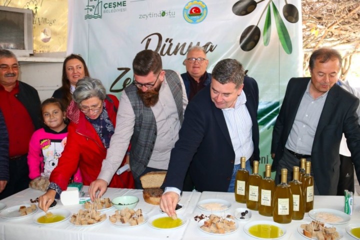Dünya Zeytin Günü Çeşme’de kutlandı fotoğraf