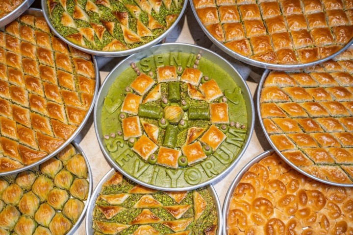 Yabancılar Küşleme Kebaphan baklavasını çok sevdi fotoğraf