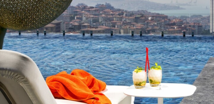 Şehrin en “cool” havuzu Ukiyo yaza serinlik katıyor… fotoğraf