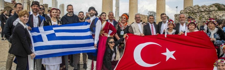 Kültür, Lezzet ve Dostluk Apollon’un Gölgesinde Buluştu fotoğraf
