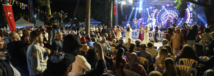 Balkanların tüm güzellikleri Buca’da sahnelendi fotoğraf
