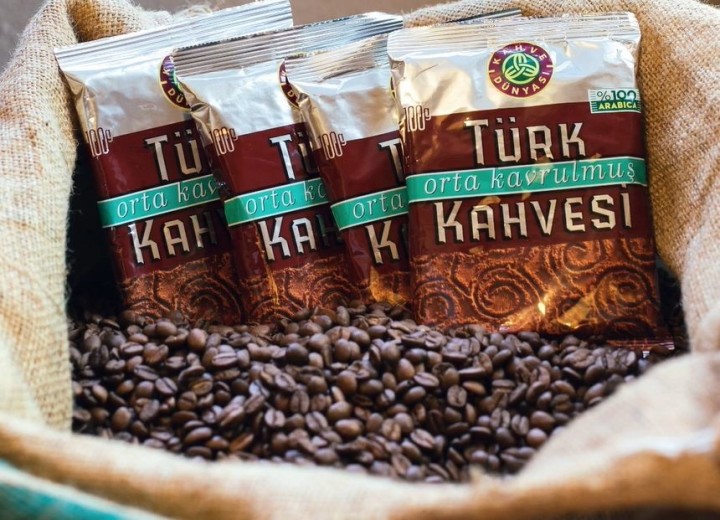 Türk Kahvesi Sohbetlerinin Yeni Konusu: Sağlık ve Pandemi fotoğraf