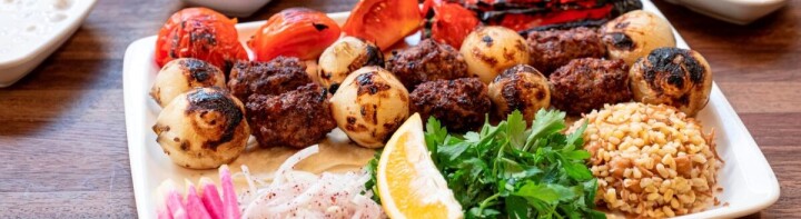 Dedecan’da soğan kebabı şöleni fotoğraf