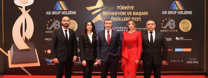 Başdaş 'Yılın Başarılı Perakende Markası' ödülünü aldı fotoğraf