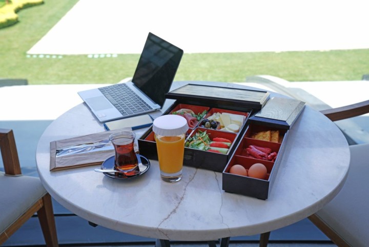 Hilton İstanbul Bomonti’den İş Toplantılarına Temassız Kahvaltı fotoğraf