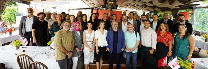 Mert Vardar: Misafirlerimizi Finansal Olarak Destekliyoruz fotoğraf