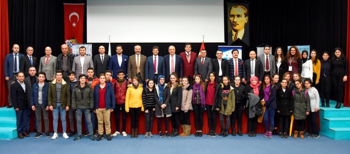 Teksüt Başkanı Arınık, 17 Eylül Üniversitesi’nde deneyimlerini paylaştı fotoğraf