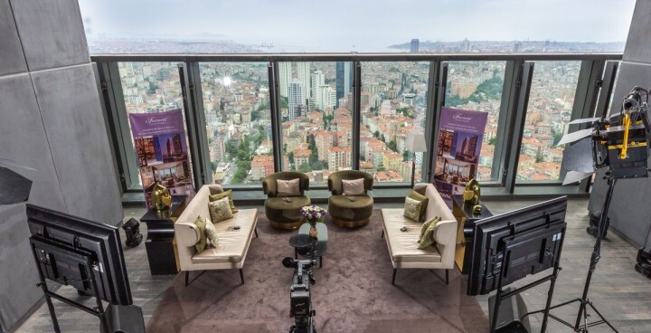 Türkiye’nin ilk açık hava stüdyosu “Studio Sky” Fairmont Quasar Istanbul’da hizmete girdi… fotoğraf