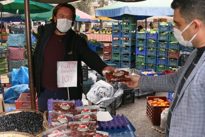 Torbalı kuru domates üssü oldu fotoğraf