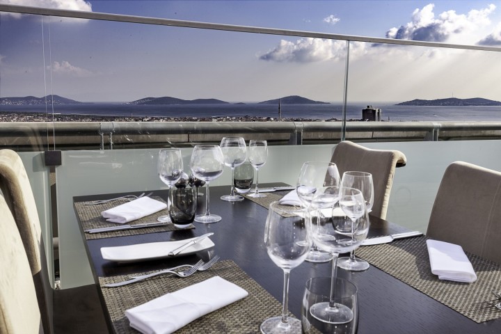 Adalar Roof Restaurant’ın Terasında Adalar Keyfi fotoğraf