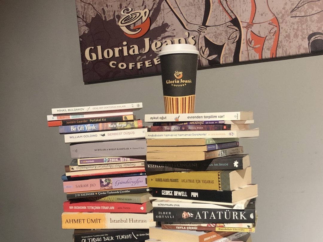 Gloria Jean’s Coffees’in kitap buluşması devam ediyor