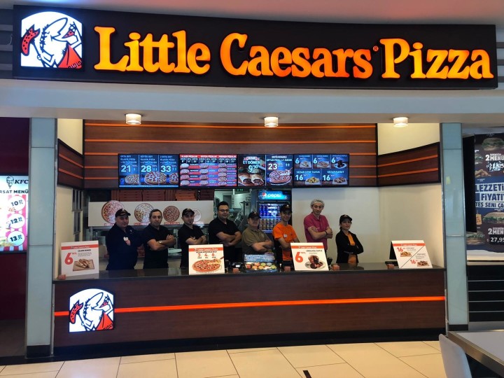 Little Caesars Türkiye’deki ilk AVM mağazasını hizmete açtı fotoğraf